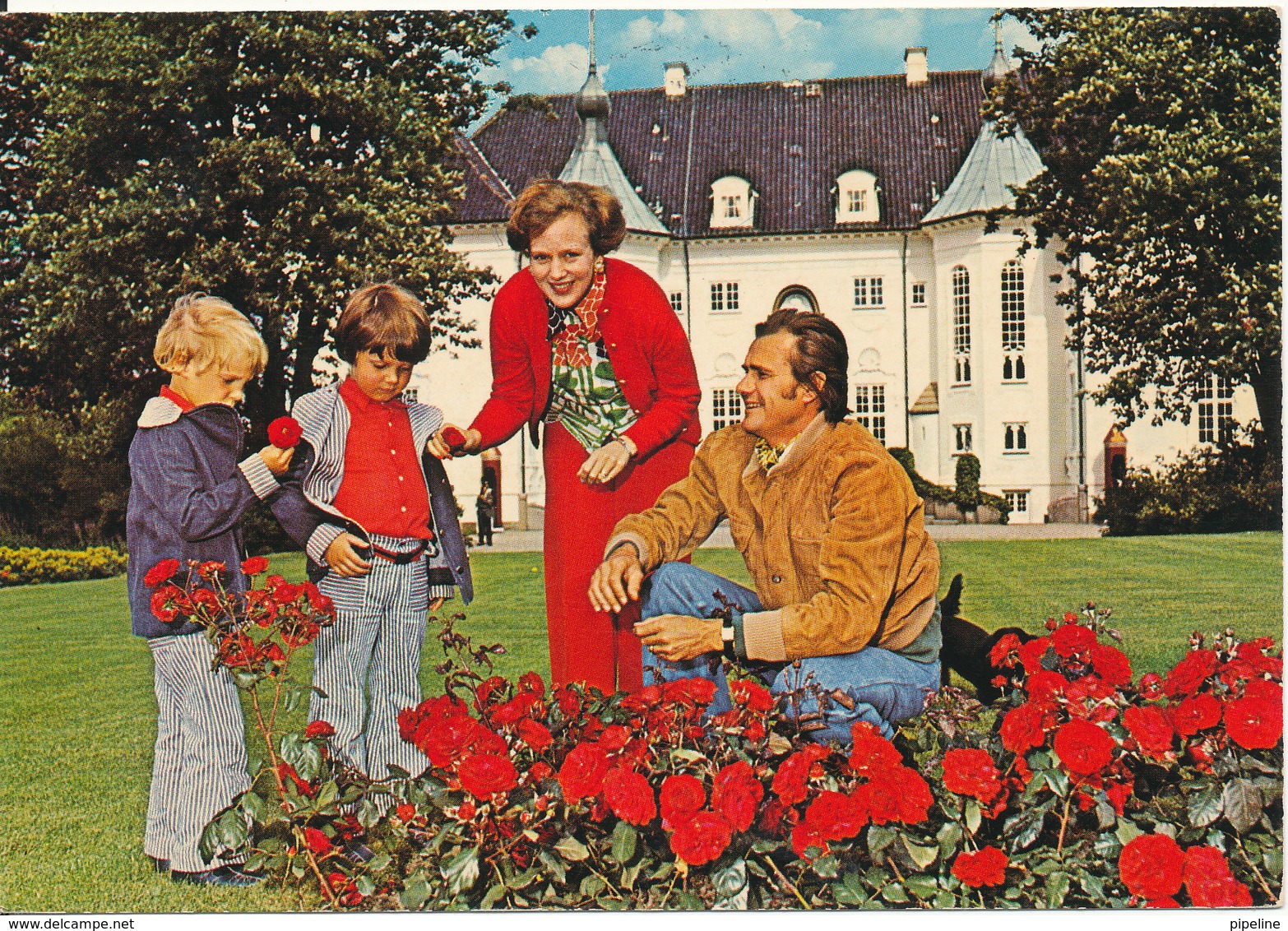 Denmark Postcard The Royal Family At The Summer Recidence Marselisborg Palace In Aarhus Sent To Sweden Viborg 10-3-1978 - Denmark