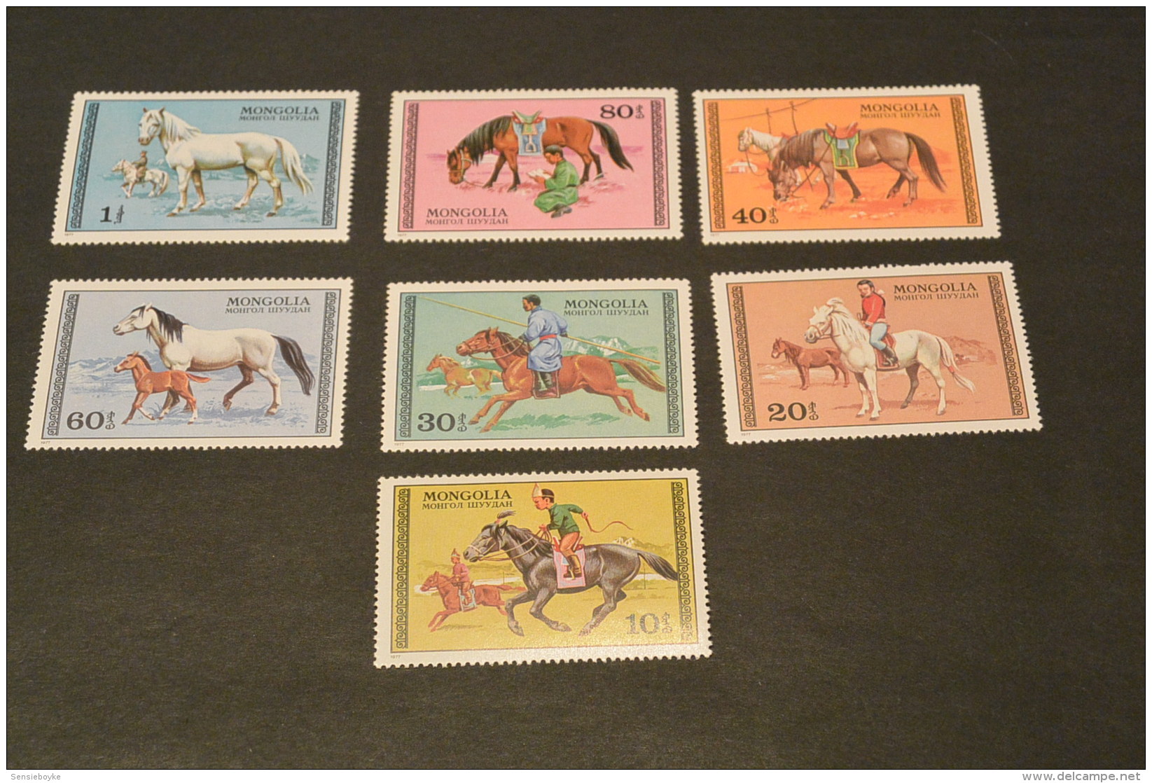 K15124 -set MNH Mongolia - 1977 - Horses - Horses