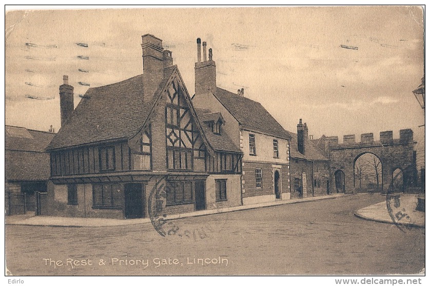 ***  LINCOLSHIRE *** The Rest Priory Gate LINCOLN - Stamped TTB - Lincoln