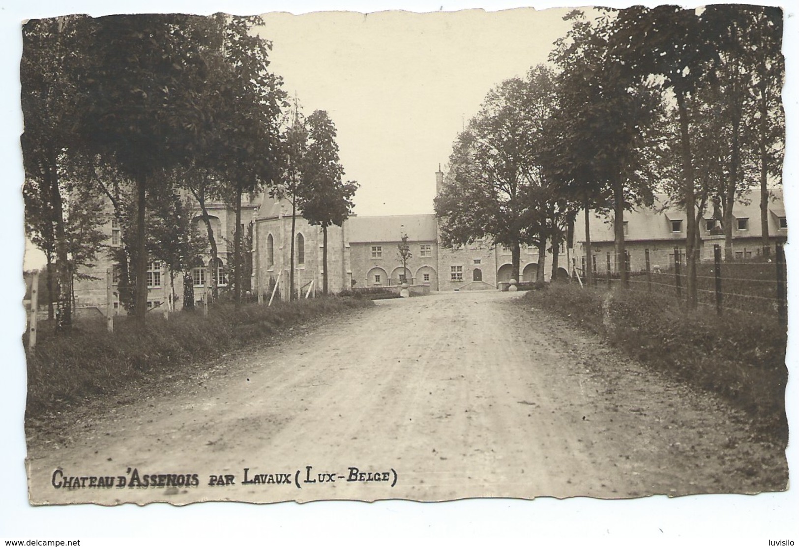 Chateau D'Assenois Par Lavaux - Leglise