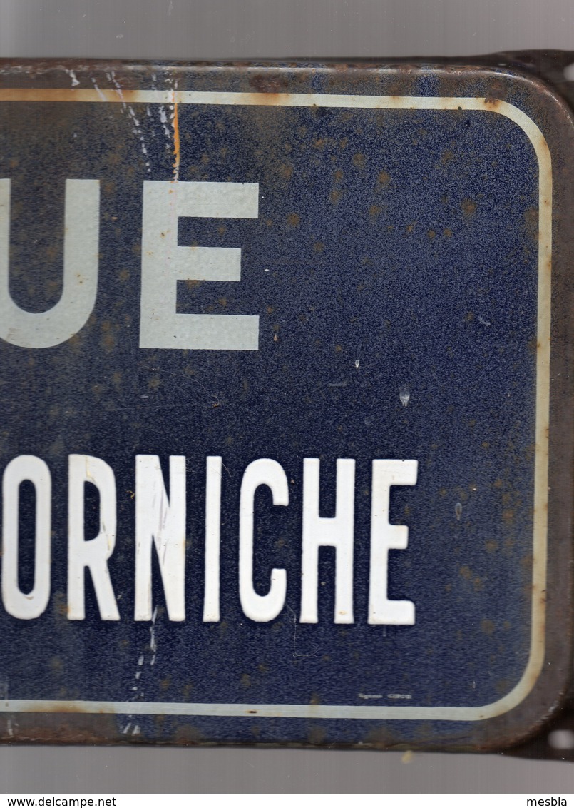 Ancienne PLAQUE  EMAILLEE  Nom De RUE  -  RUE De La CORNICHE   ( Plaque Authentique) - Emailschilder (ab 1960)