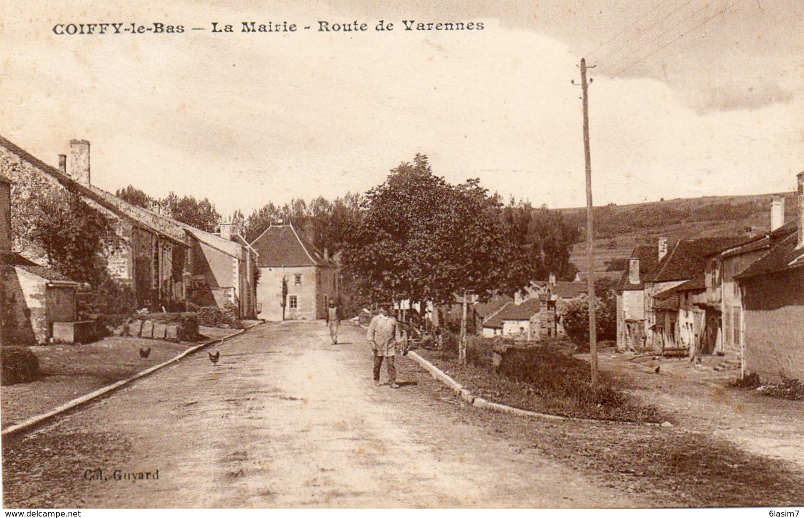 CPA - COIFFY-le-BAS (52) - Aspect Du Quartier De La Mairie Et De La Route De Varennes Dans Les Années 20 - Andere & Zonder Classificatie