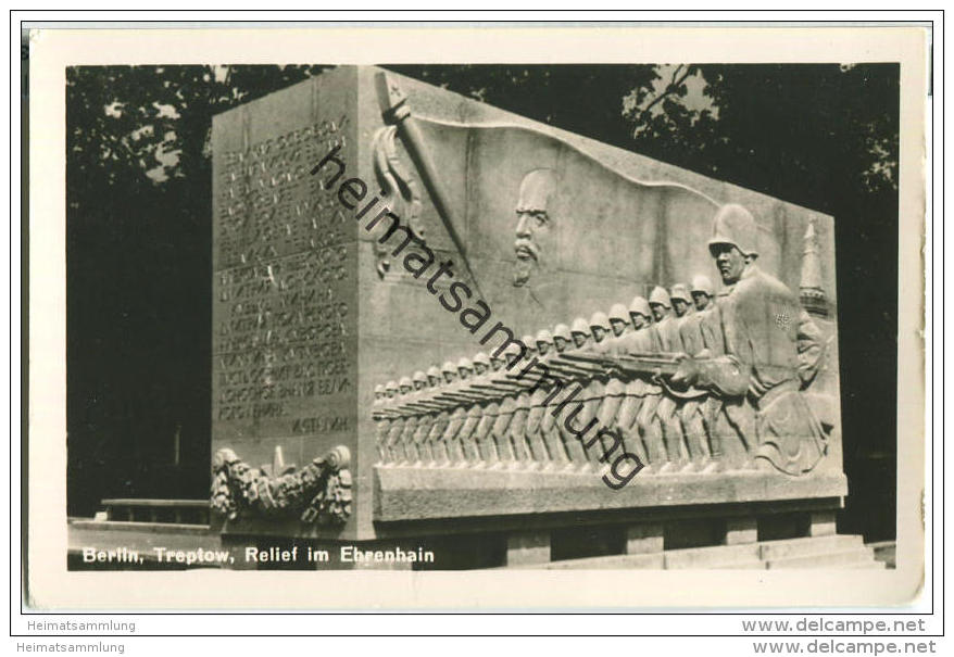 Berlin - Treptow - Relief Im Ehrenhain - Foto-AK - Treptow