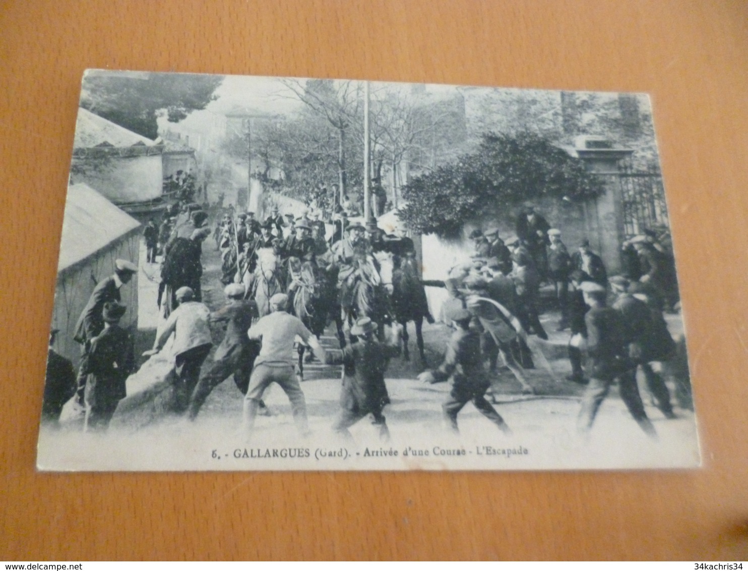 CPA 30 Gard Gallargues Arrivée D'une Course De Taureaux L'Esplanade  TBE - Gallargues-le-Montueux