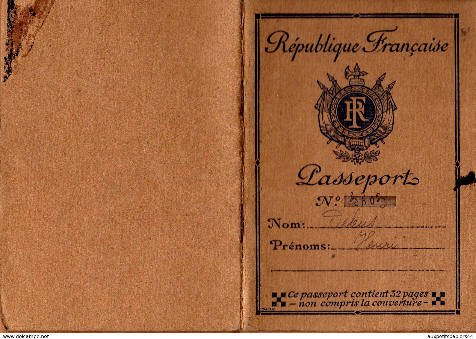 Passeport N°3403 à L'étranger 20 Francs établi à Bayonne En 1932 Pour Monsieur Debus Henri Né à Meulan En 1871 - Documents Historiques