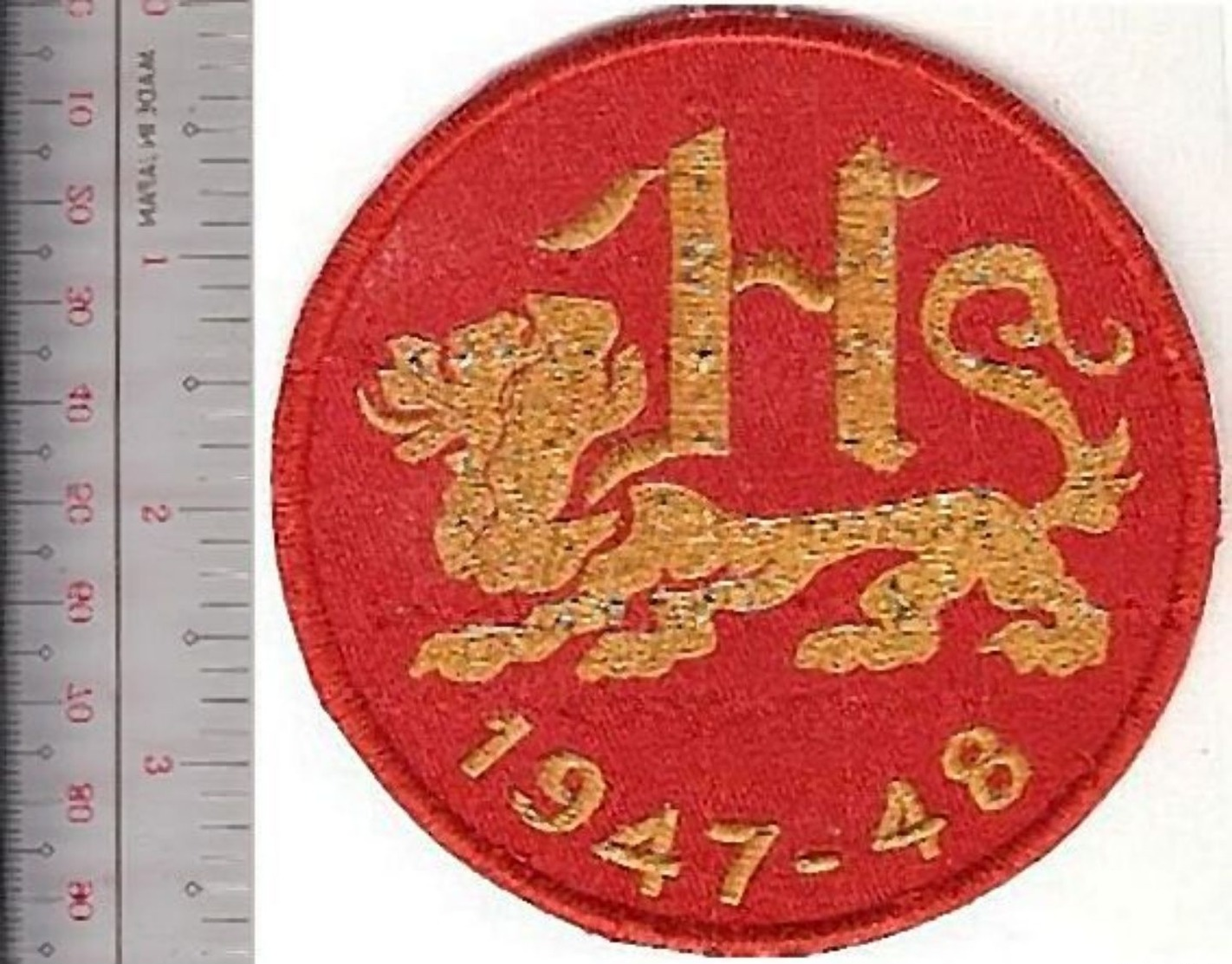 Baseball Cuba Cuban Beisbol Los Leones De Habana 1947 1948 Gold On Red  & White On Red 3.75 Inches - Other & Unclassified