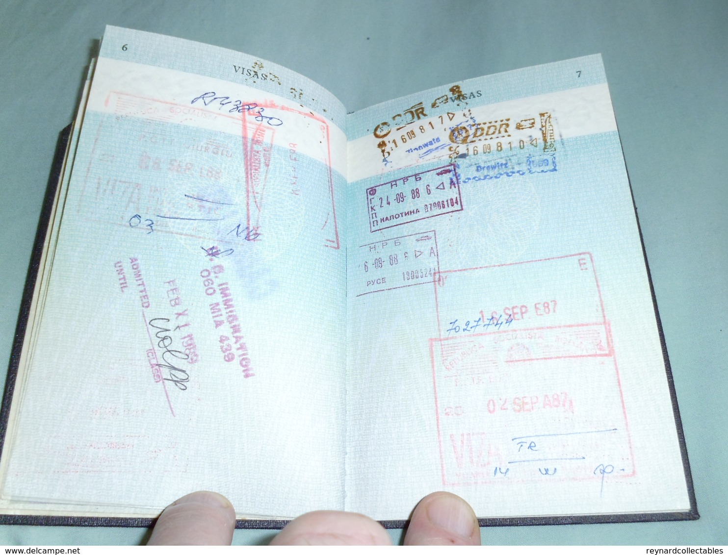 1986 British Passport (cancelled) Many Visas Romania, DDR, Ecuador,Chile, Egypt(fiscals), Bolivia +++ - Historical Documents