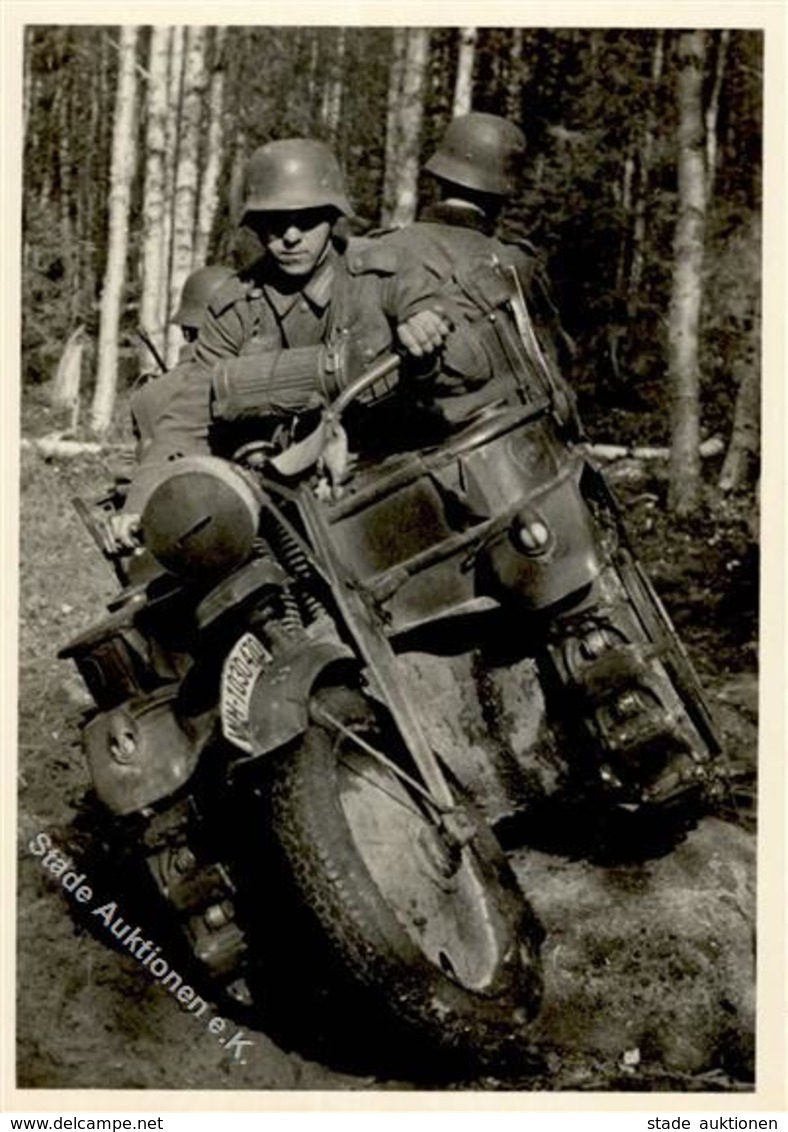 SS WK II Gebirgsdivision Nord In Karelien Kettenkrad Im Urwald Foto AK I-II - Guerra 1939-45