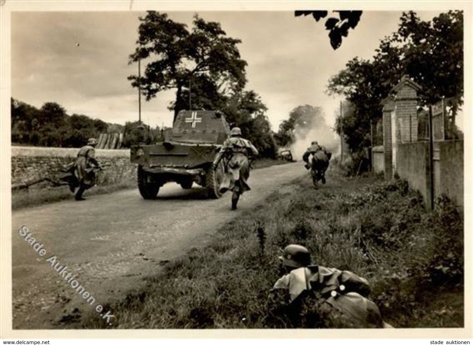 SS WK II Unsere Waffen SS Dem Feind Entgegen Foto AK I-II - Guerra 1939-45