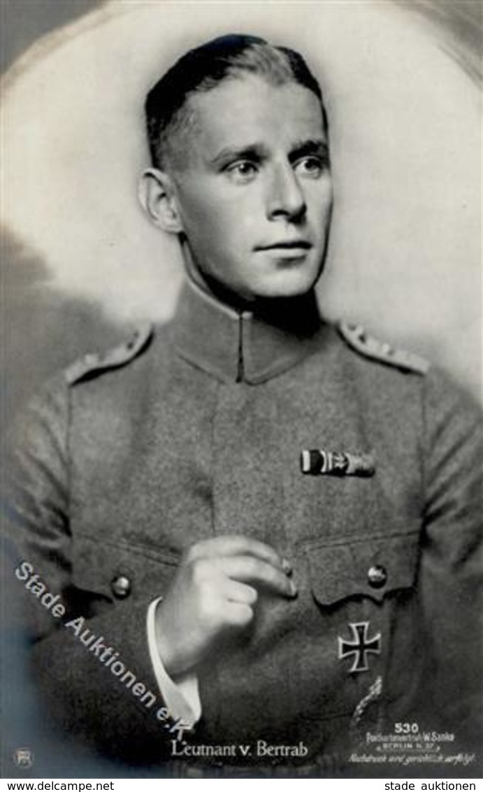 Sanke, Pilot Nr. 530 Bertrab V. Leutnant Foto AK I- - Guerra 1914-18