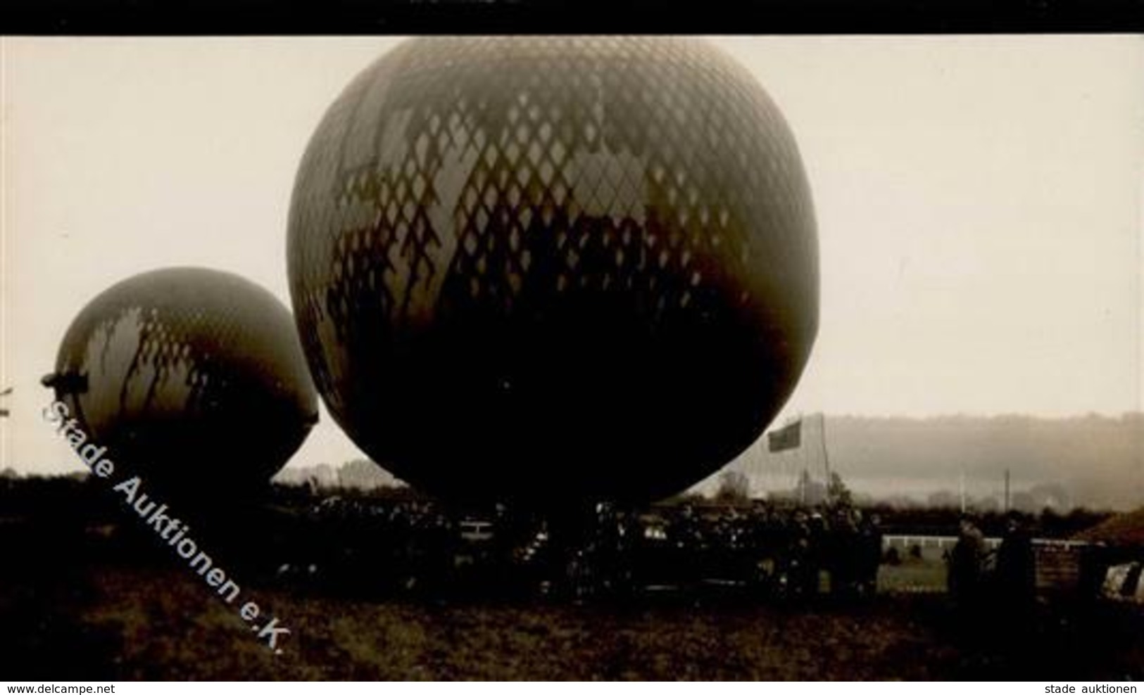 Ballon Soest (4770) Ballonveranstaltung Tennisplatz Foto AK I-II (keine Ak-Einteilung) - Mongolfiere