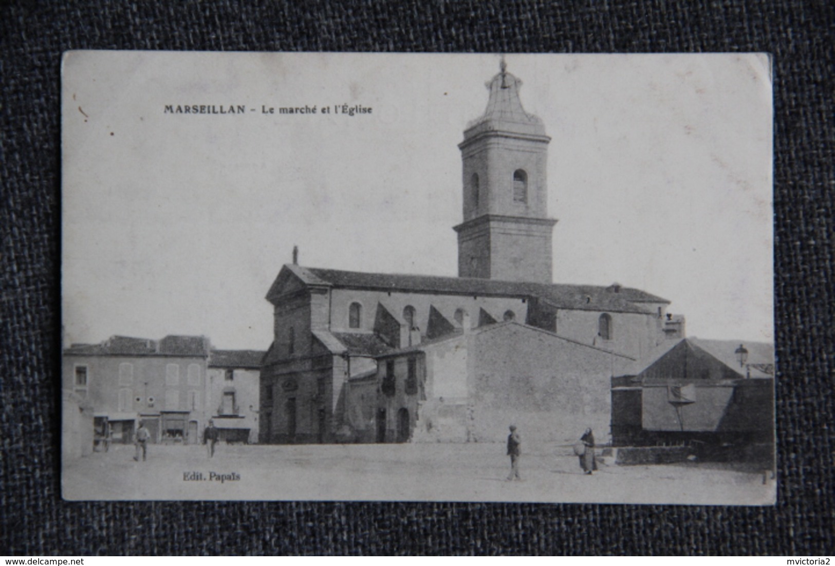 MARSEILLAN - Le Marché Et L'Eglise - Marseillan