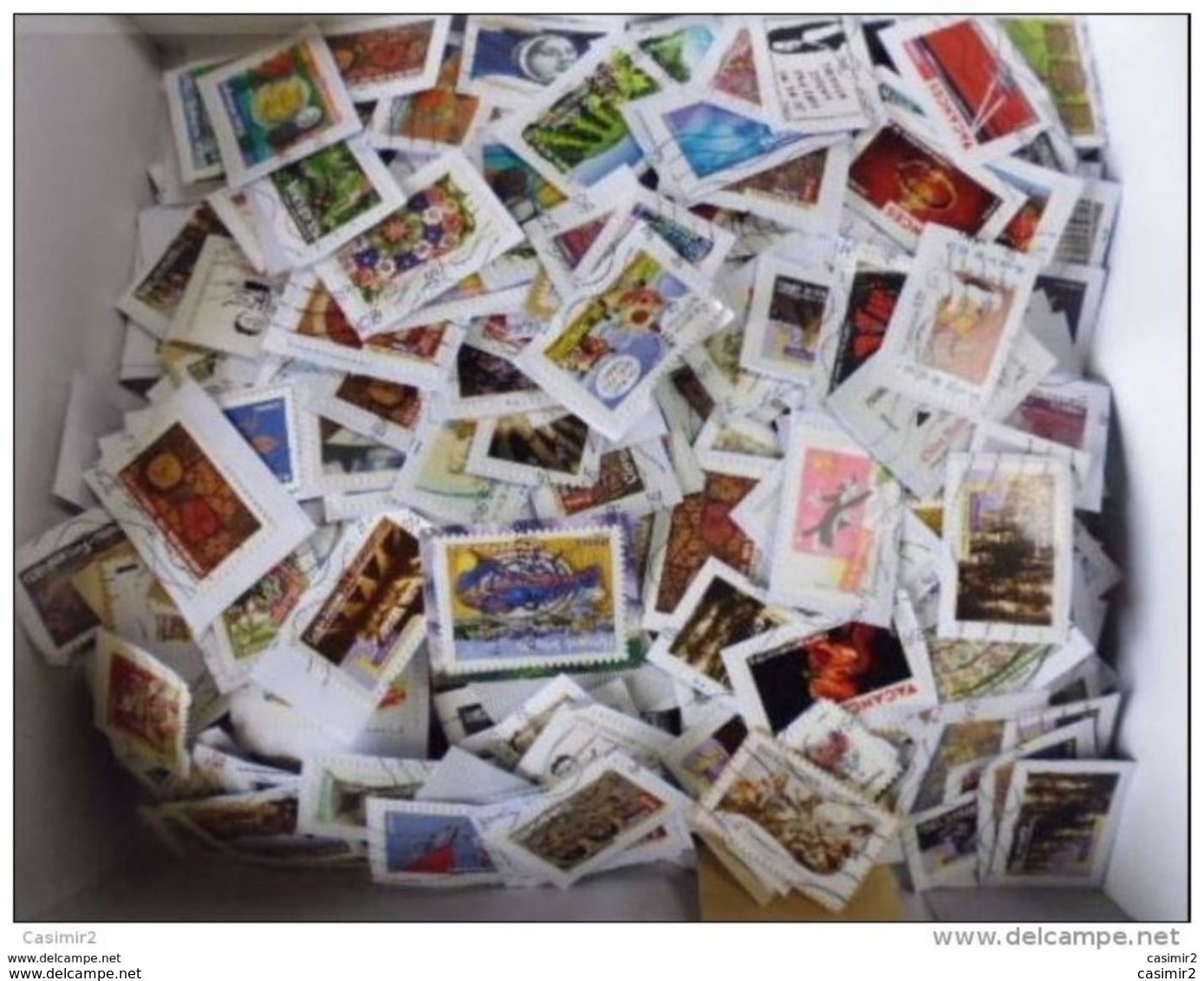 2000 TIMBRES FRANCE SUR SUPPORT AVEC DOUBLONS - Vrac (min 1000 Timbres)