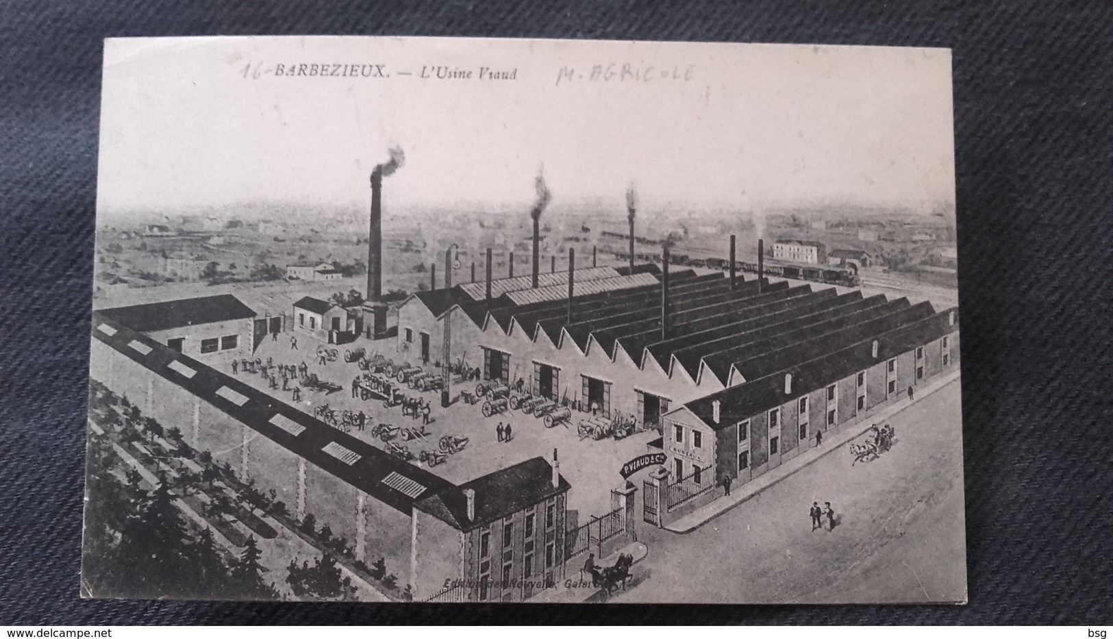 CPA Barbezieux - Usine Viaud Machines Agricoles - Autres & Non Classés