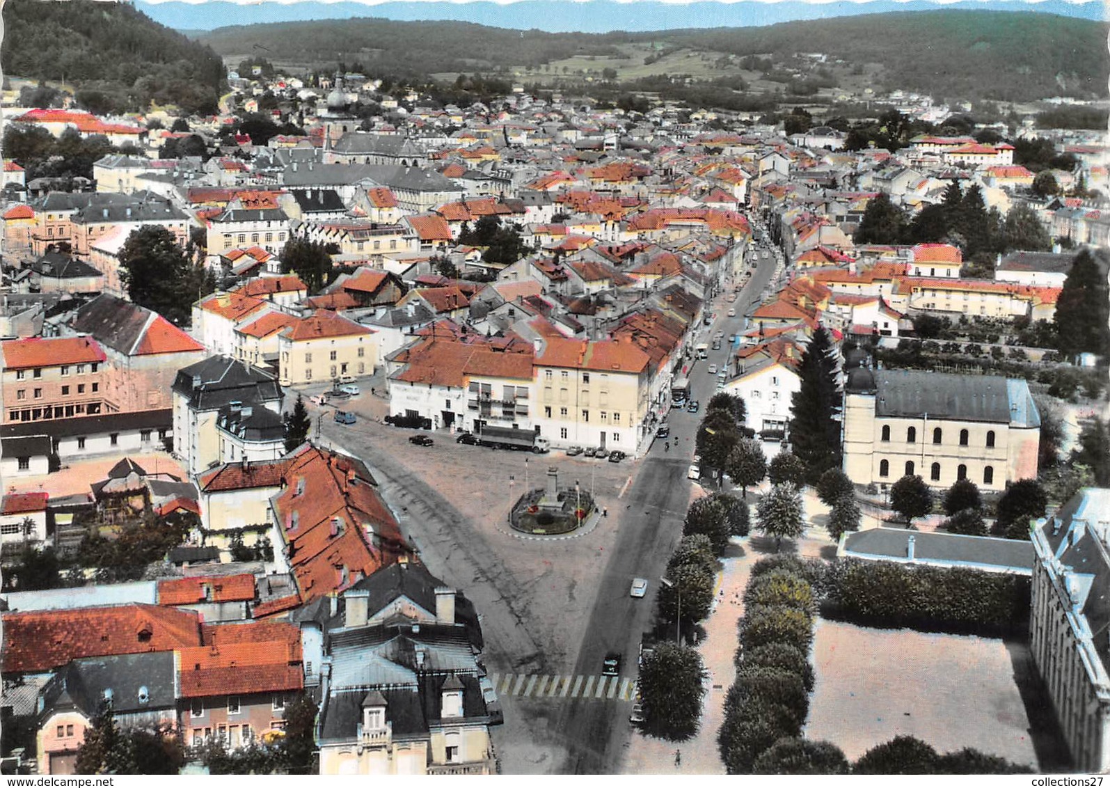 88-REMIREMONT- LA PLACE JULES MELINE VUE DU CIEL - Remiremont