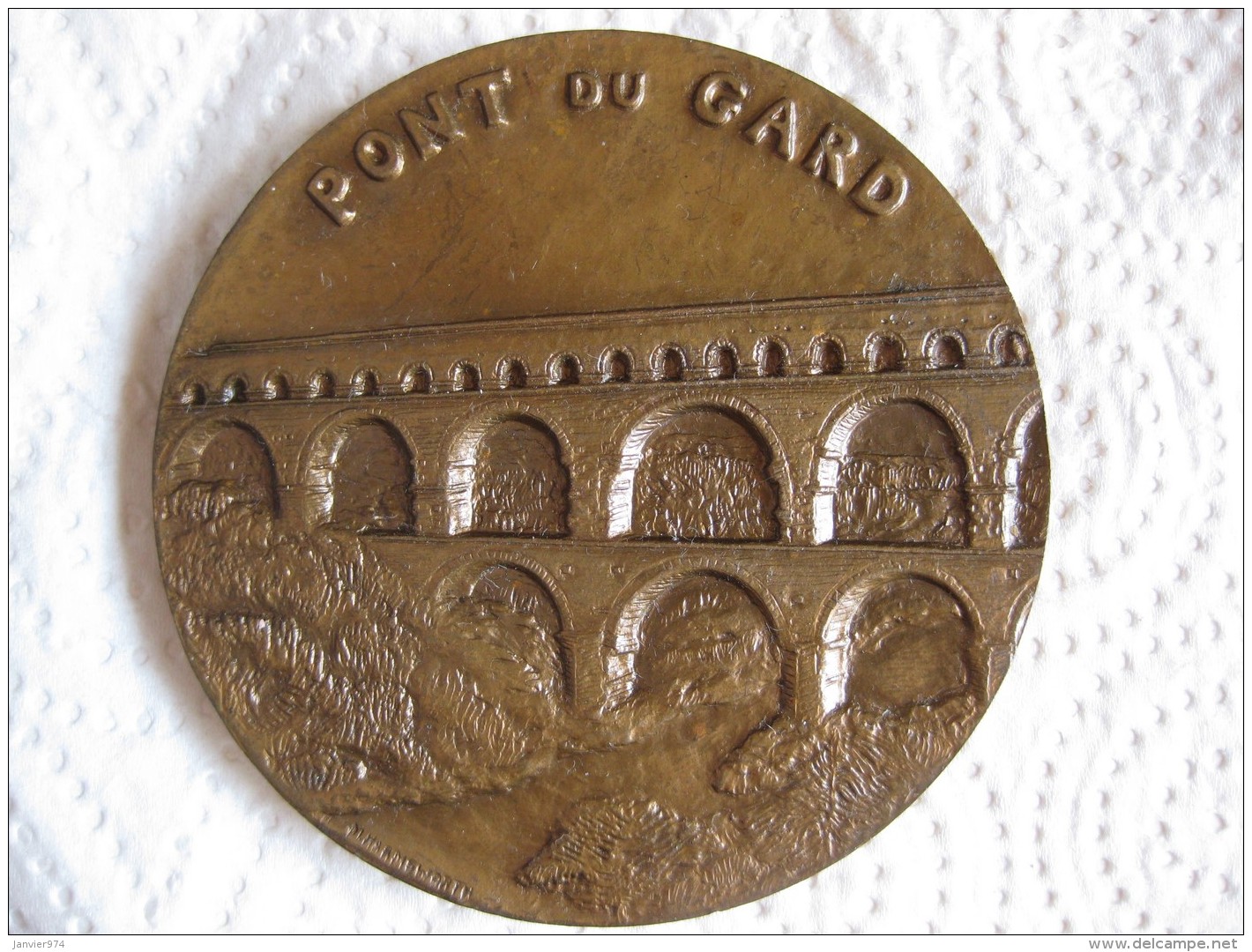 Médaille En Bronze, Le Pont Du Gard  1980 , Par Margaret Harmsworth - Autres & Non Classés