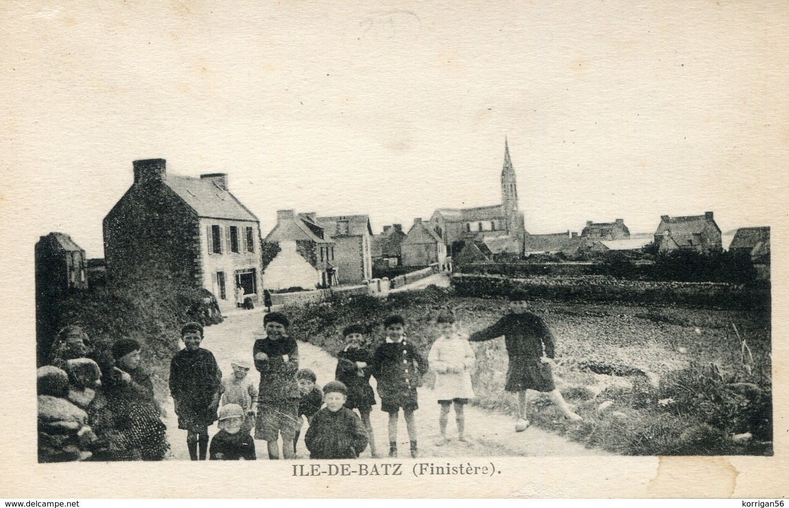 ILE DE BATZ *** GROUPE D ENFANTS DU VILLAGE *** - Ile-de-Batz