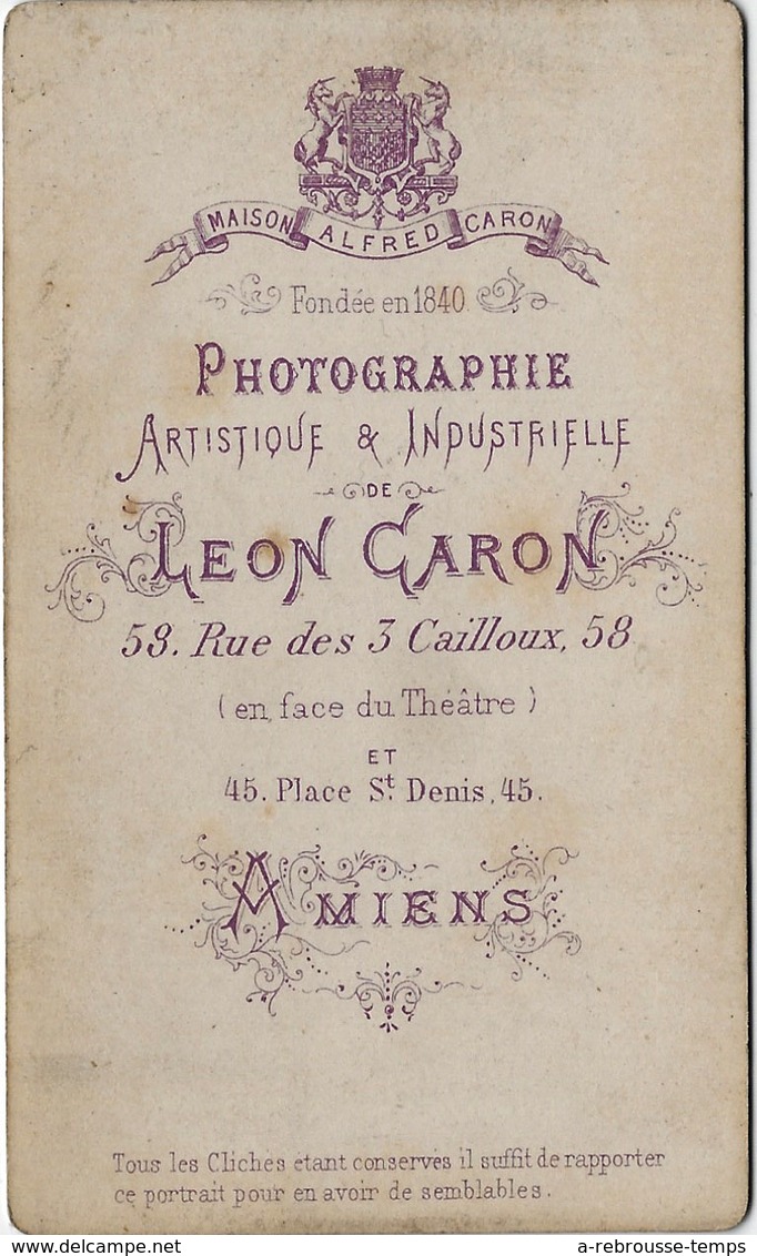 A Voir-CDV Paysanne Picarde- Hortillonnage ? Photographe Léon Caron à AMIENS Rue Des 3 Cailloux-TB état - Anciennes (Av. 1900)