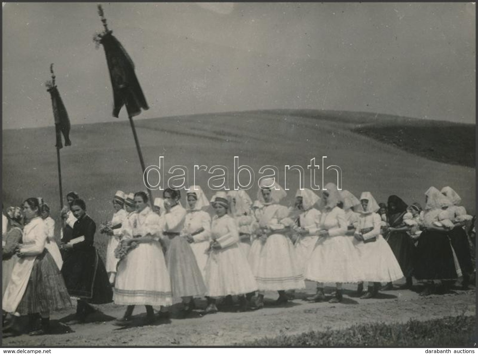 1926 Nádújfalu, Búzaszentelésre Vonulók, Pecséttel Jelzett, Feliratozott Vintage Fotó Kerny István (1879-1963) Hagyatéká - Andere & Zonder Classificatie