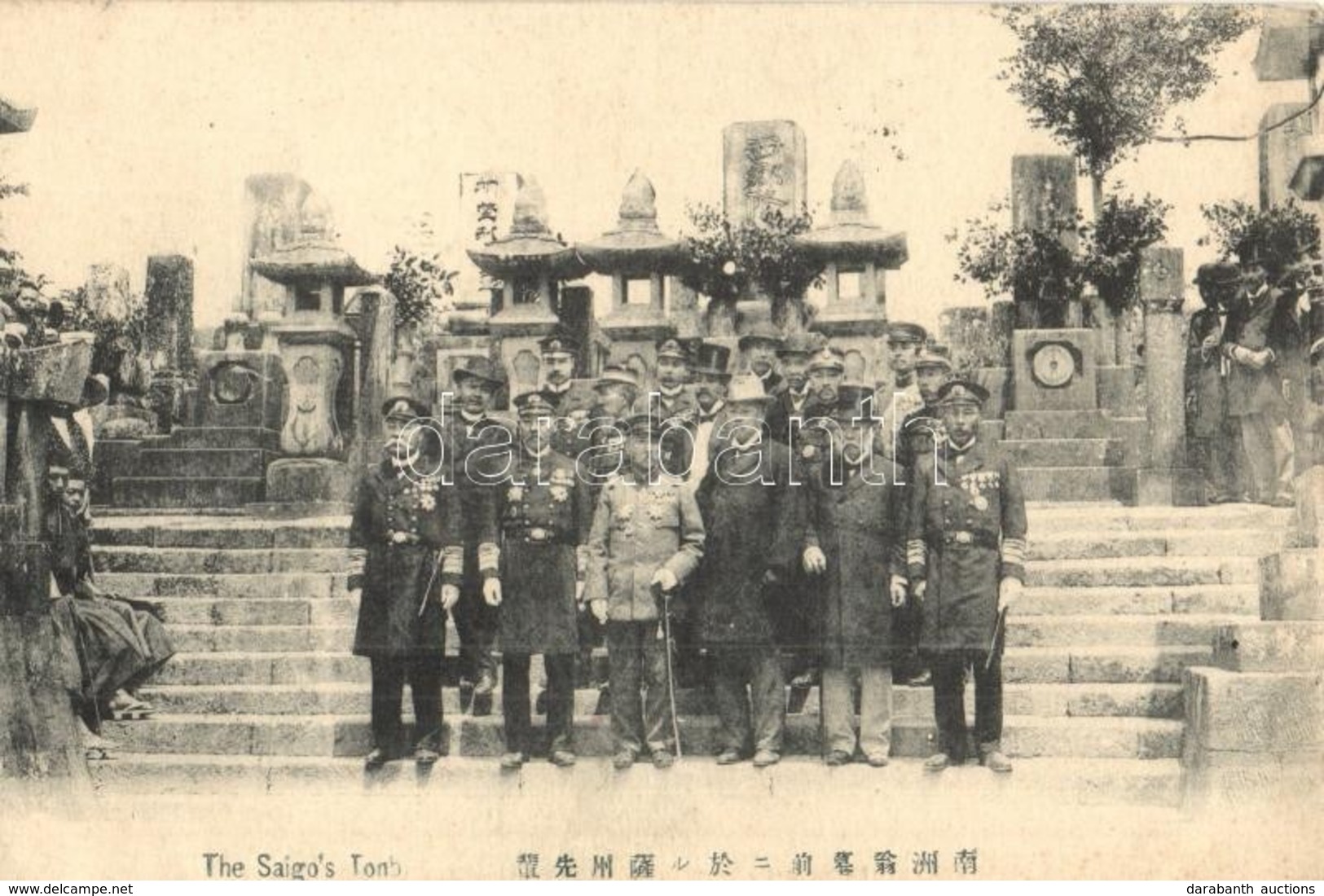 ** T2 Kagoshima, Kagoshima Prefecture; Saigo Takamori's Tomb. Officials Pose In Front Of The Tomb Of Saigo Takamori (182 - Non Classificati