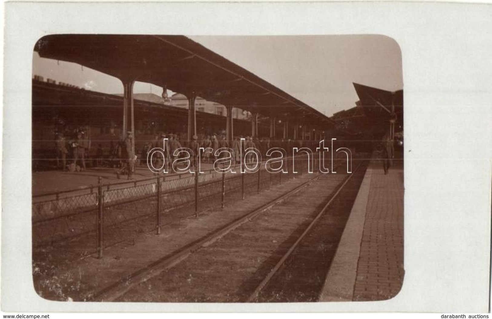 * T2 Bucharest, Bukarest, Bucuresti; Nordbahnhof / Vasútállomás / Railway Station. Photo - Zonder Classificatie