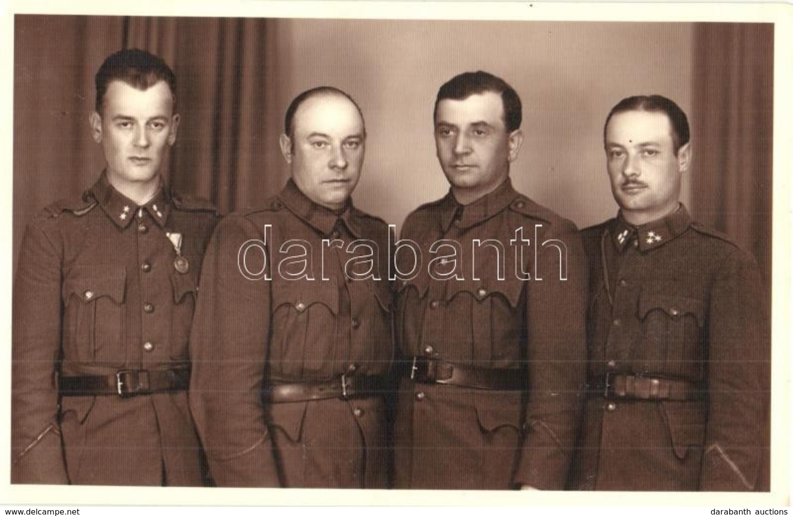 ** T2 Magyar Honvéd Tisztek Csoportképe / WWII Hungarian Royal Army Officers Group Photo - Zonder Classificatie