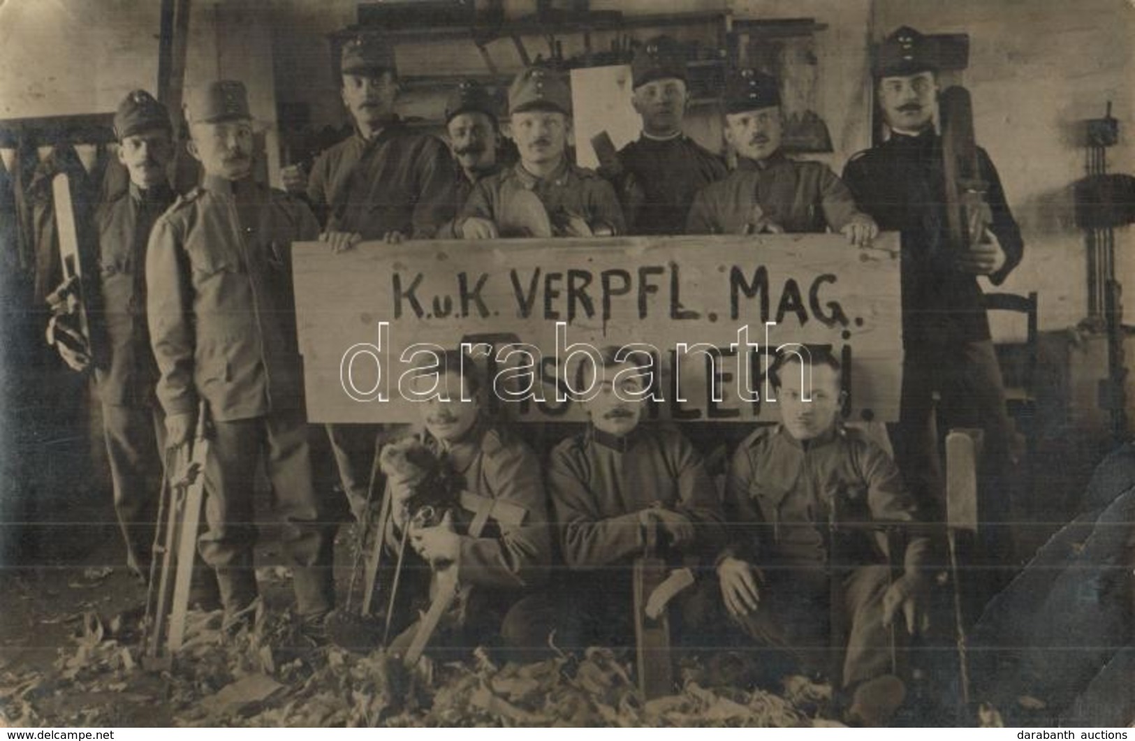 T2/T3 1916 K.u.K. Verpfl. Mag. Tischlerei / Osztrák-magyar Katonák Asztalos Különítménye Kutyával és Szerszámokkal / WWI - Zonder Classificatie