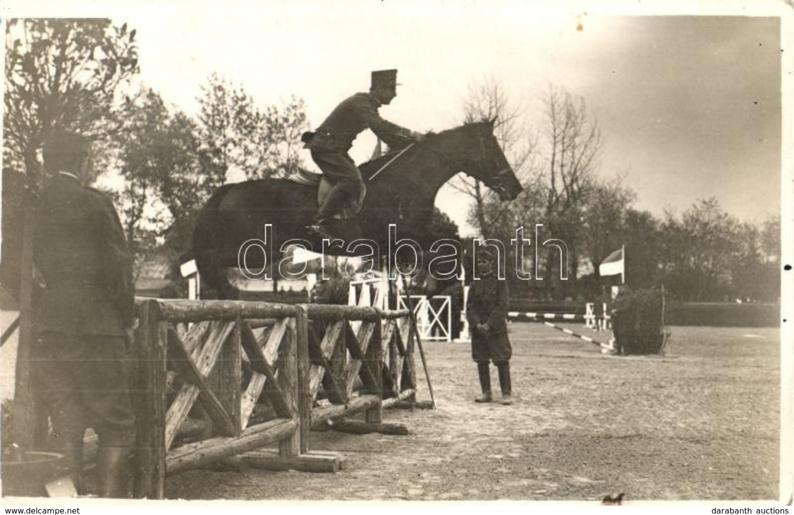 * T2/T3 Akadályugratás Az Esztergom-Tábor Katonai Táborban. Schäffer Udv. Fényképész Felvétele / Obstacle Jumping In The - Zonder Classificatie