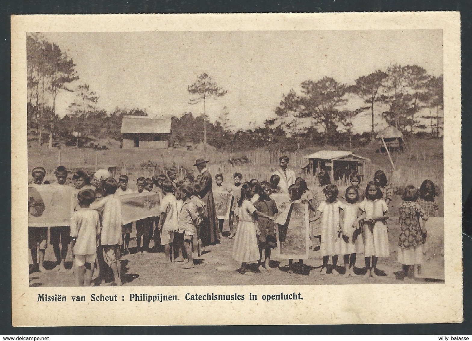 +++ CPA - Missien - Mission Van SCHEUT - PHILIPPINES - Catechismusles In Openlucht   // - Missions