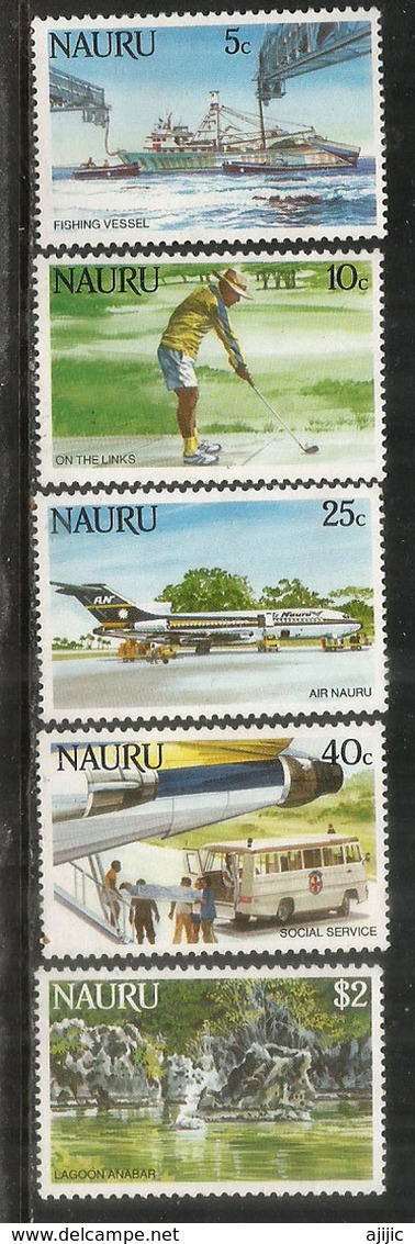 Air Nauru , Fishing Vessel, Etc  5 Timbres Neufs ** De L'île NAURU, Côte 10 Euro - Nauru