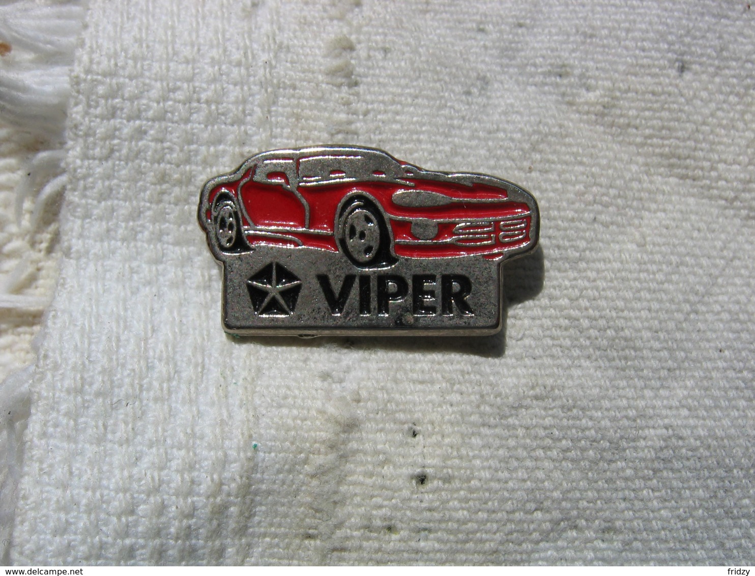 Pin's Automobile VIPER De Chez CHRYSLER - Autres & Non Classés