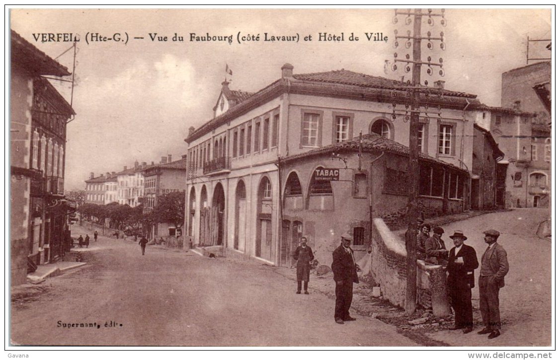 31 VERFEIL - Vue Du Faubourg Et Hotel De Ville - Verfeil