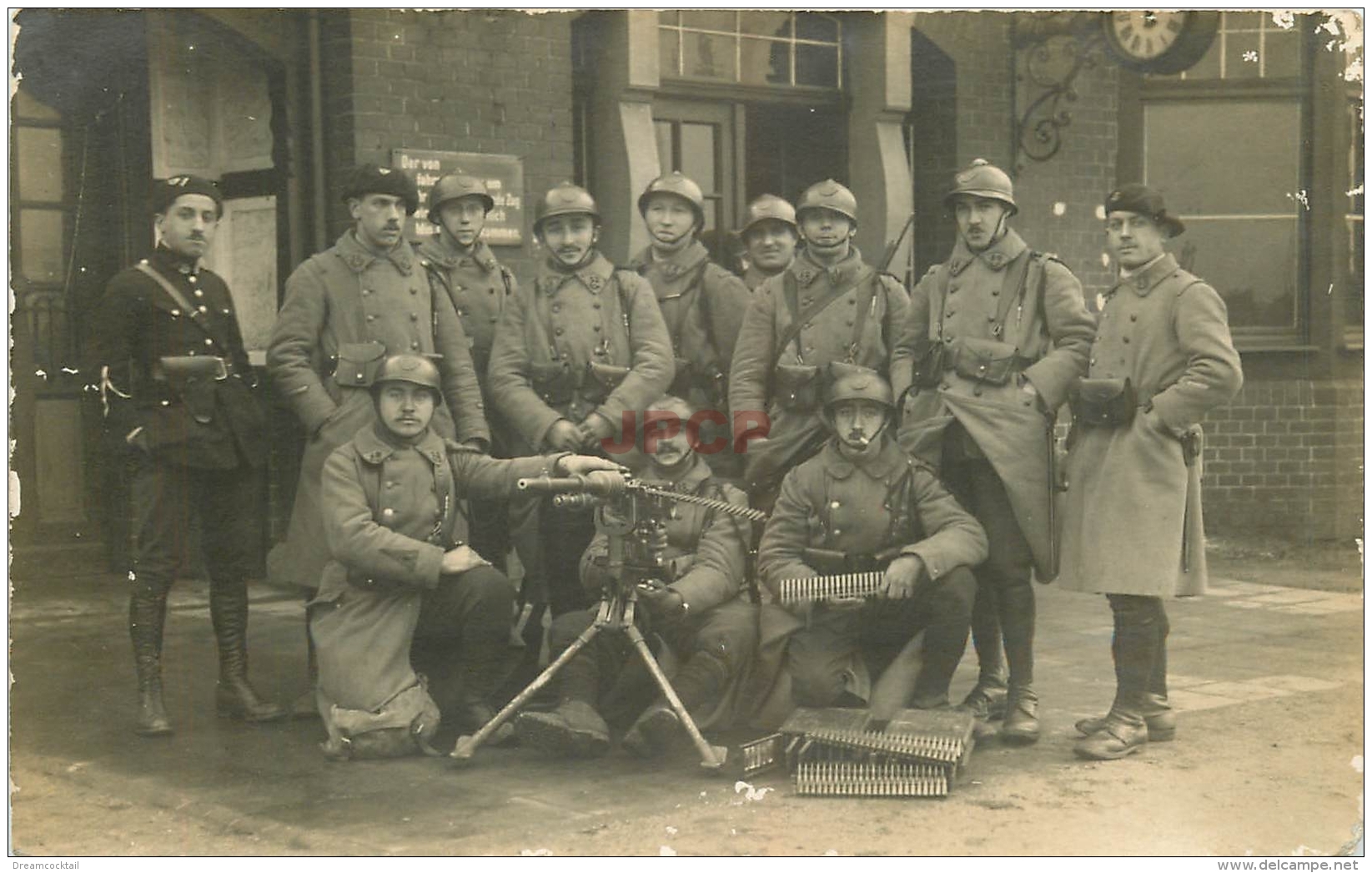 WW WESTERHOLT. Groupe De Militaires à La Gare Avec Mitrailleuse. Photo Carte Postale Atelier Walter 1923 - Herten