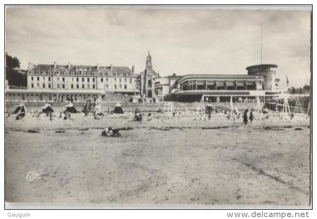 CPSM - VAL ANDRE - LA COMMUNAUTE ET LA ROTONDE - Edition C.A.P.Paris - Pléneuf-Val-André