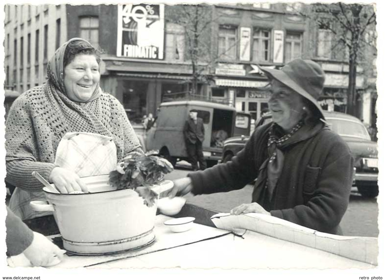 Cpsm Belgique - Bruxelles - Marché, Marchande - Mercati