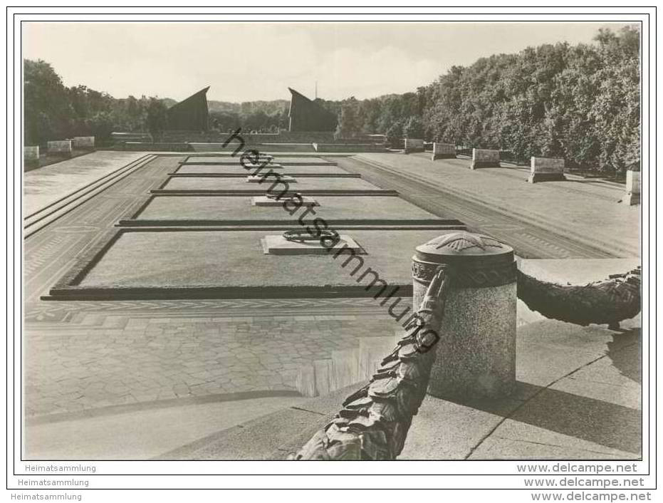 Berlin - Treptow - Sowjetisches Ehrenmal - Foto-AK Grossformat - Treptow