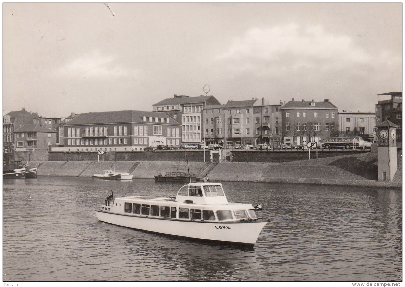 Hafenrundfahrtboot "Lore",Duisburger-Ruhrort Hafen,gelaufen - Paquebots