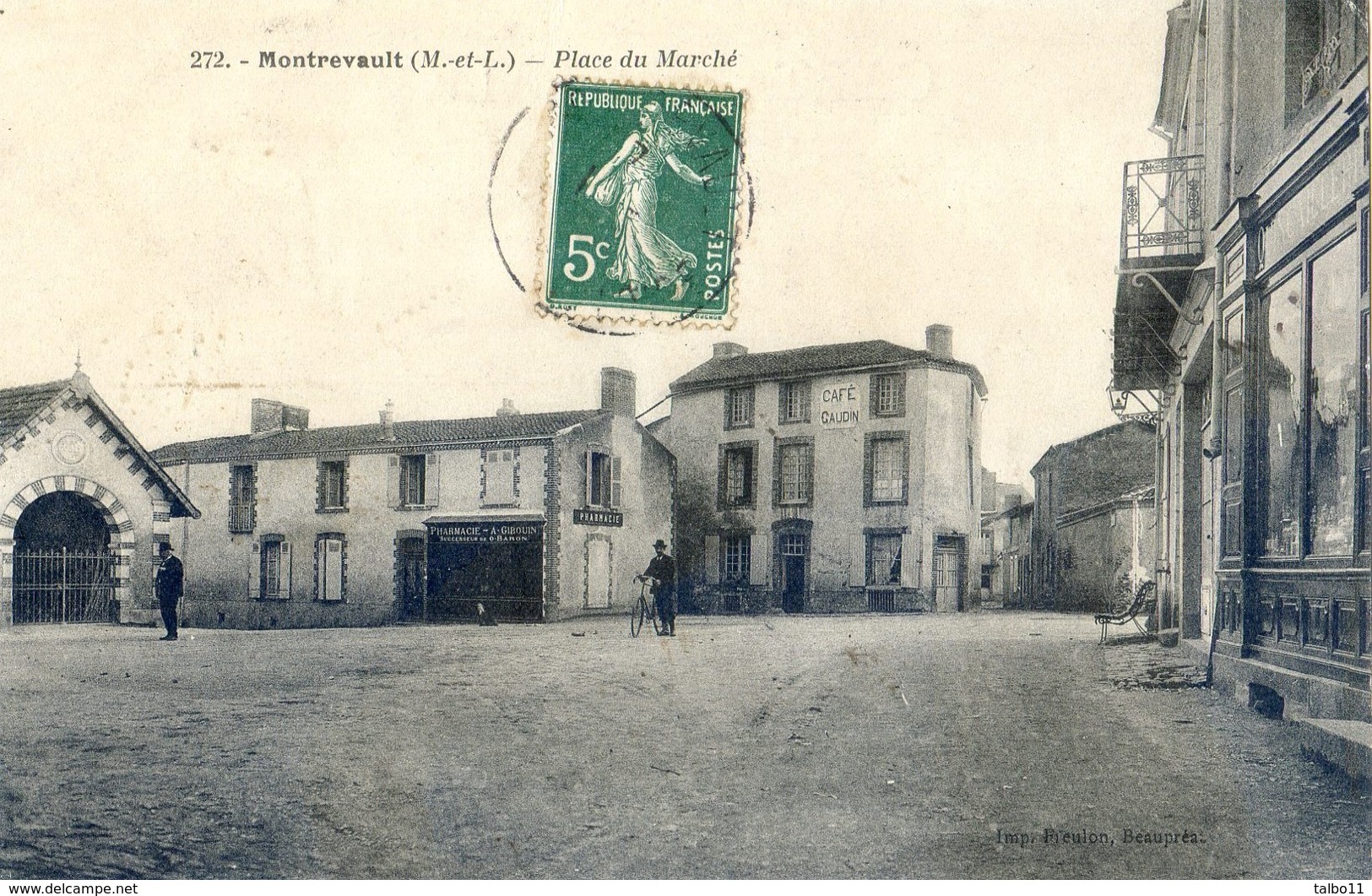 49 - Montrevault - Place Du Marché - Montrevault