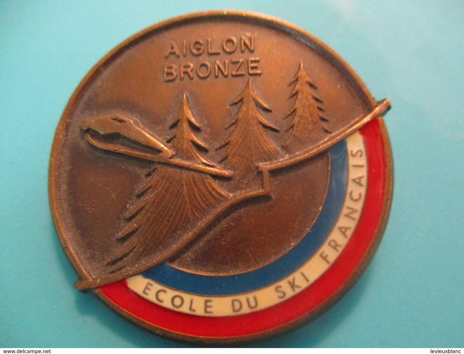 Insigne Sport à épingle/SKI/ Ecole Du Ski Français/ AIGLON BRONZE/ /Vers 1970-80   SPO328 - Invierno