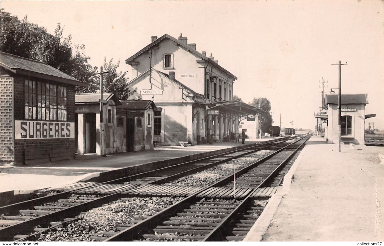 17-SURGERES- LA GARE - Surgères