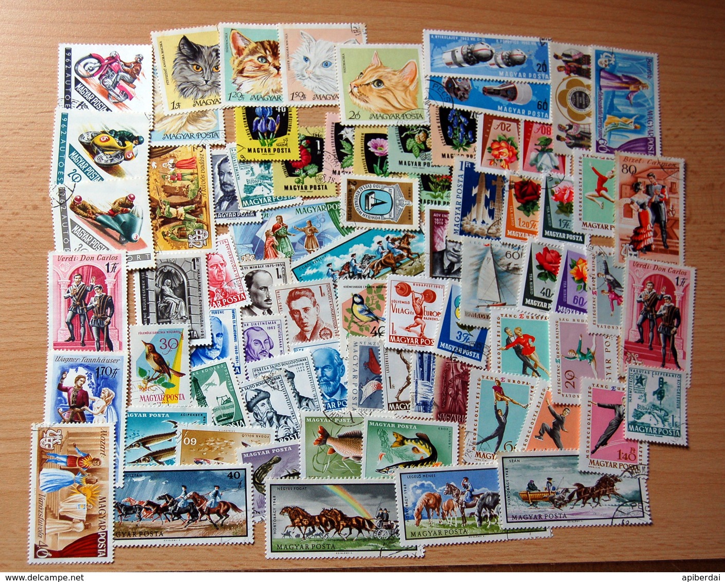 Hongrie ( Hungary ) - 74 Stamps Used - Lots & Kiloware (mixtures) - Max. 999 Stamps