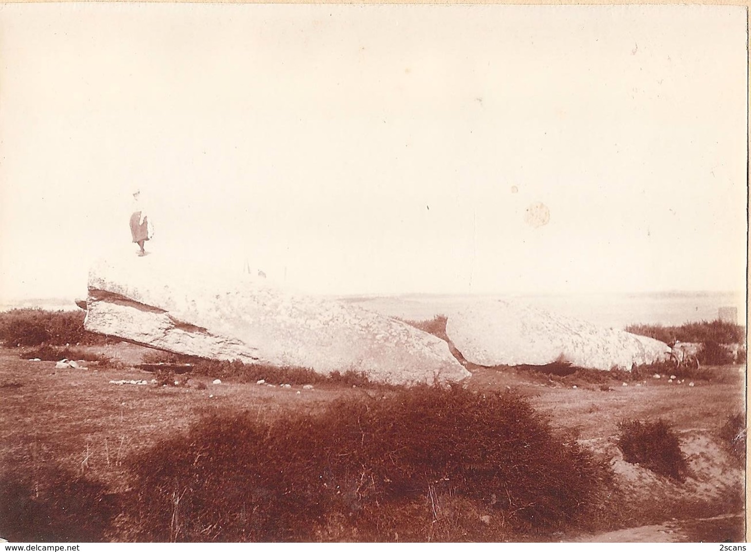 Dépt 56 - LOCMARIAQUER - Menhir Brisé - Photographie Collée Sur Carton D'origine, 1904 - Photo - Locmariaquer