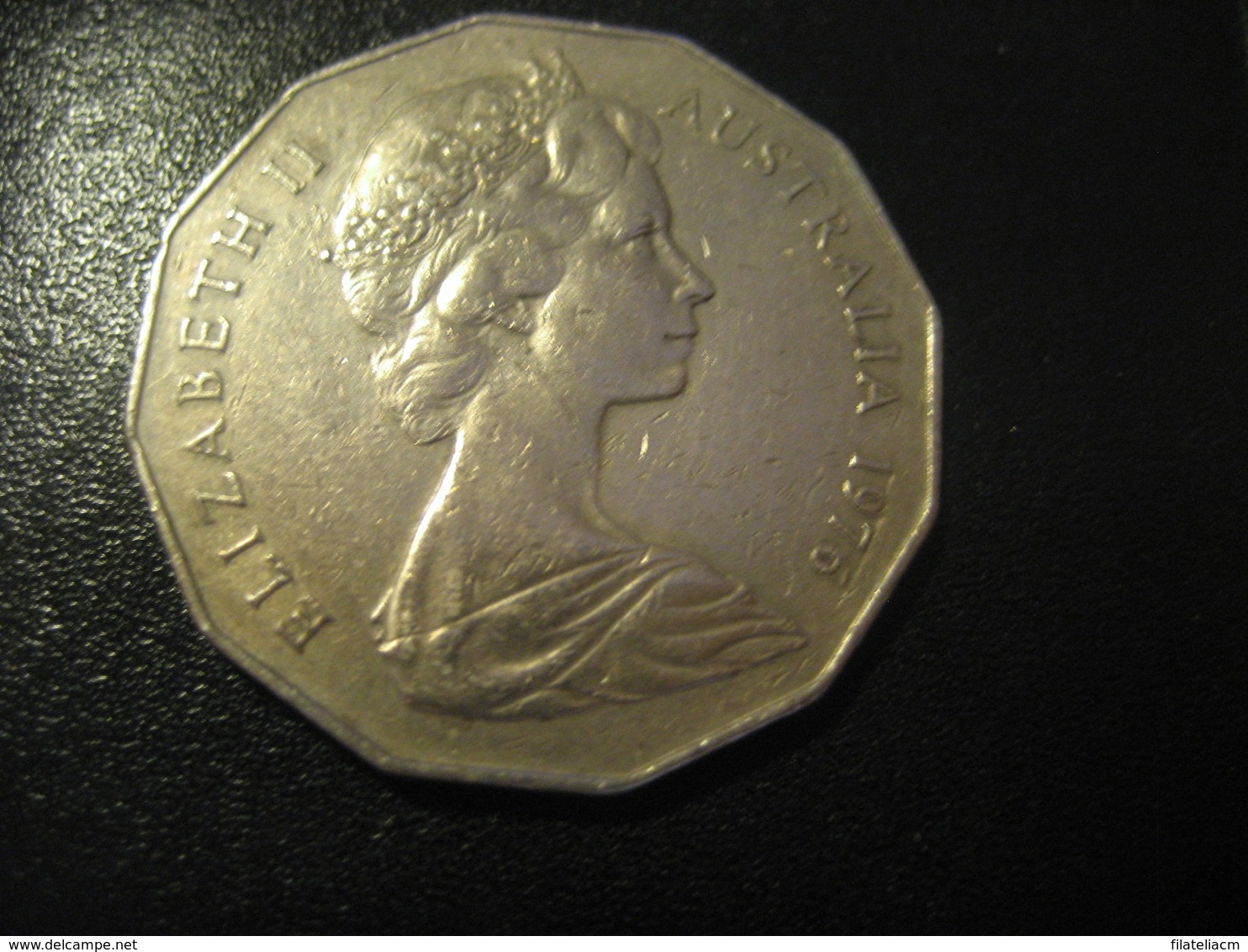 50 Cents 1976 QEII AUSTRALIA Coin - 50 Cents