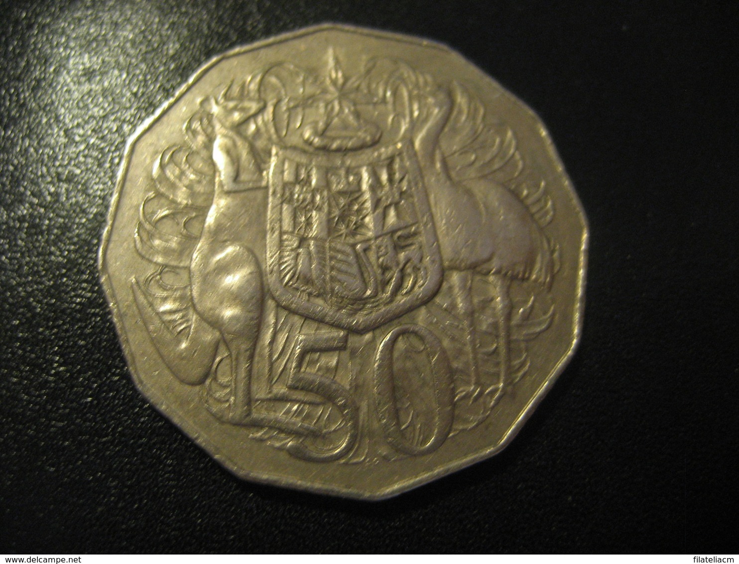 50 Cents 1976 QEII AUSTRALIA Coin - 50 Cents