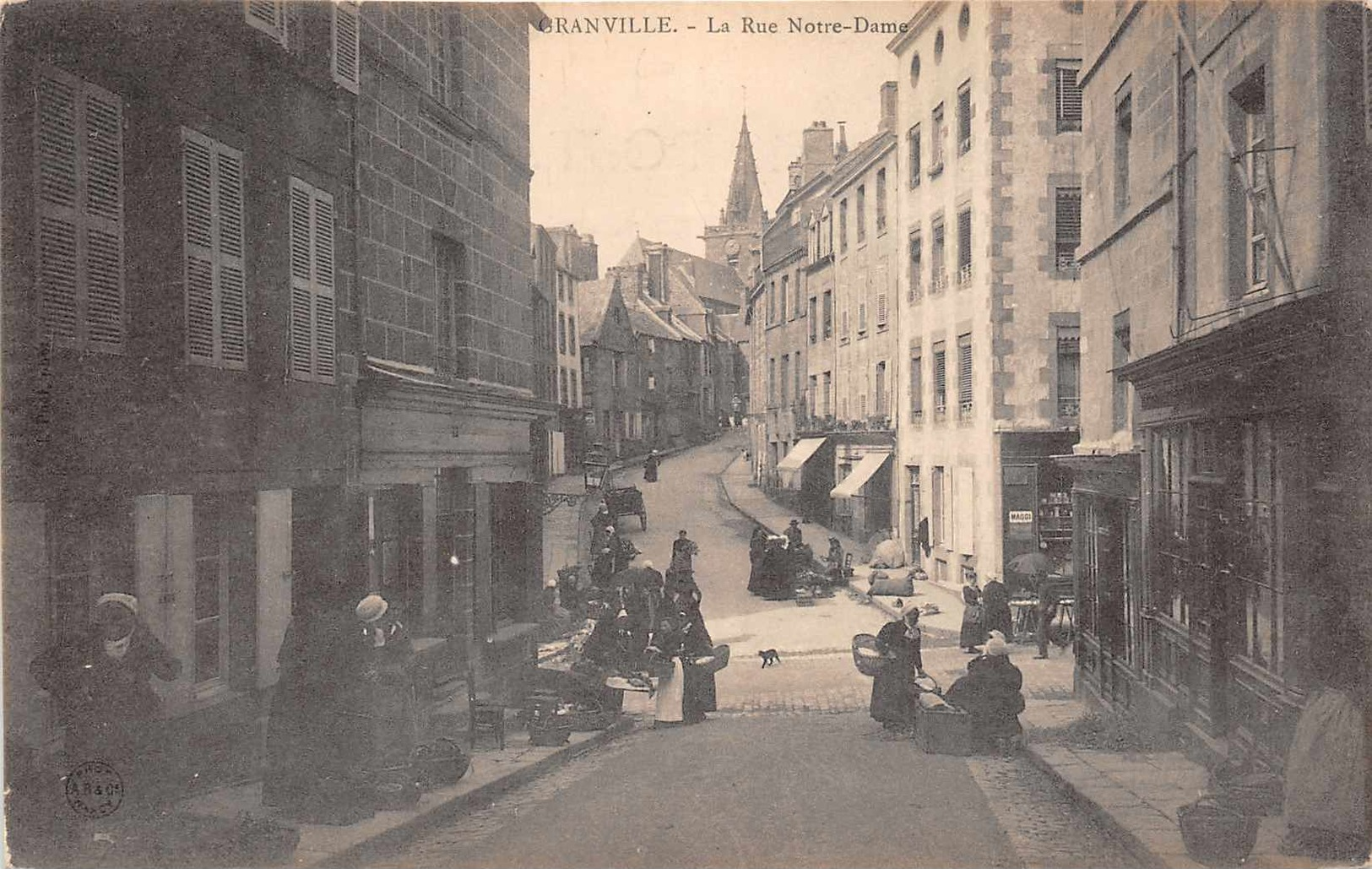 GRANVILLE - La Rue Notre Dame ( Animée) - Granville