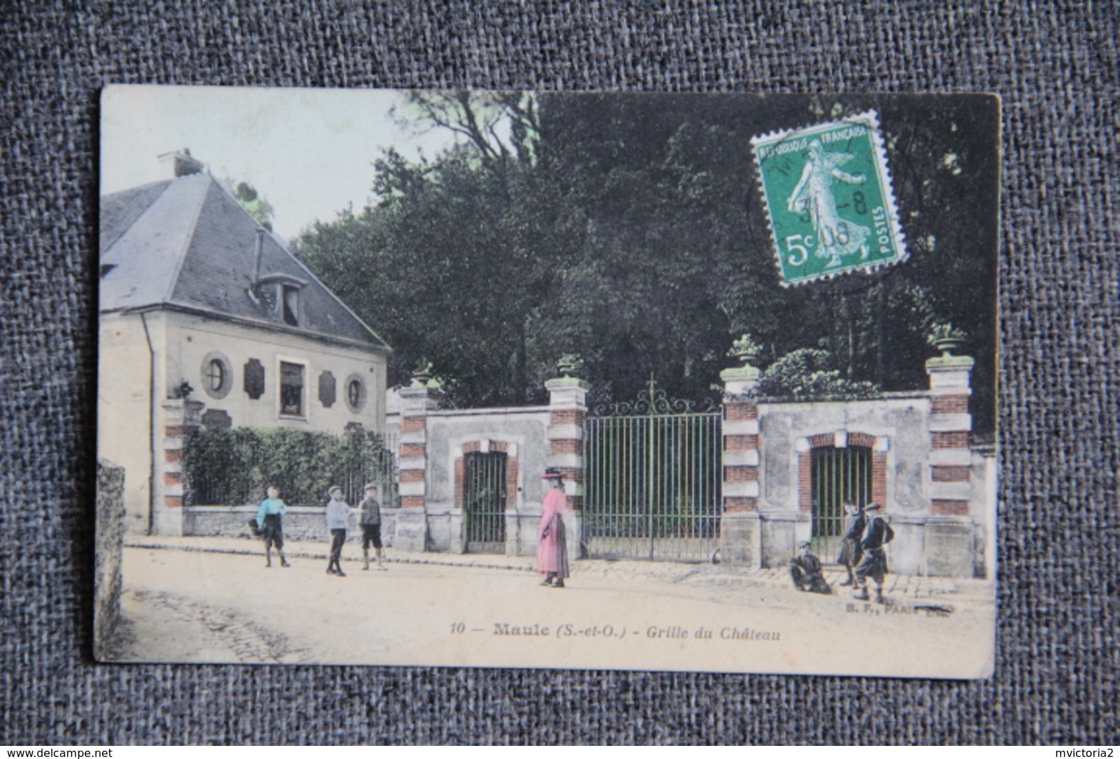 MAULE - Grille Du Château - Maule