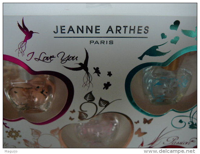 JEANNE ARTHES "AMORE MIO " COFFRET 5 MINIS   EDP 7 ML  LIRE ET  VOIR" - Miniatures Femmes (avec Boite)