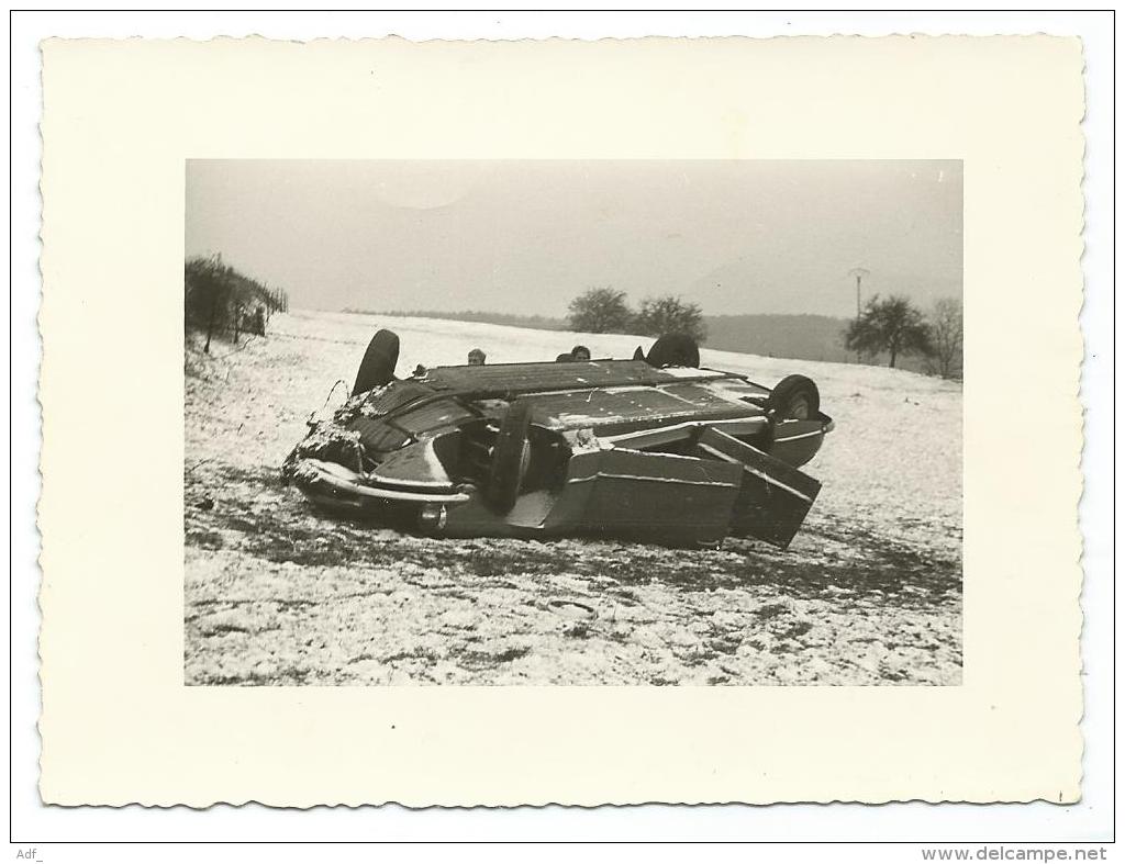 LOT 3 ANCIENNES PHOTOS D'UNE AUTO VOITURE AUTOMOBILE CITROEN DS ACCIDENTEE SUR LE TOIT, ACCIDENT - Automobiles