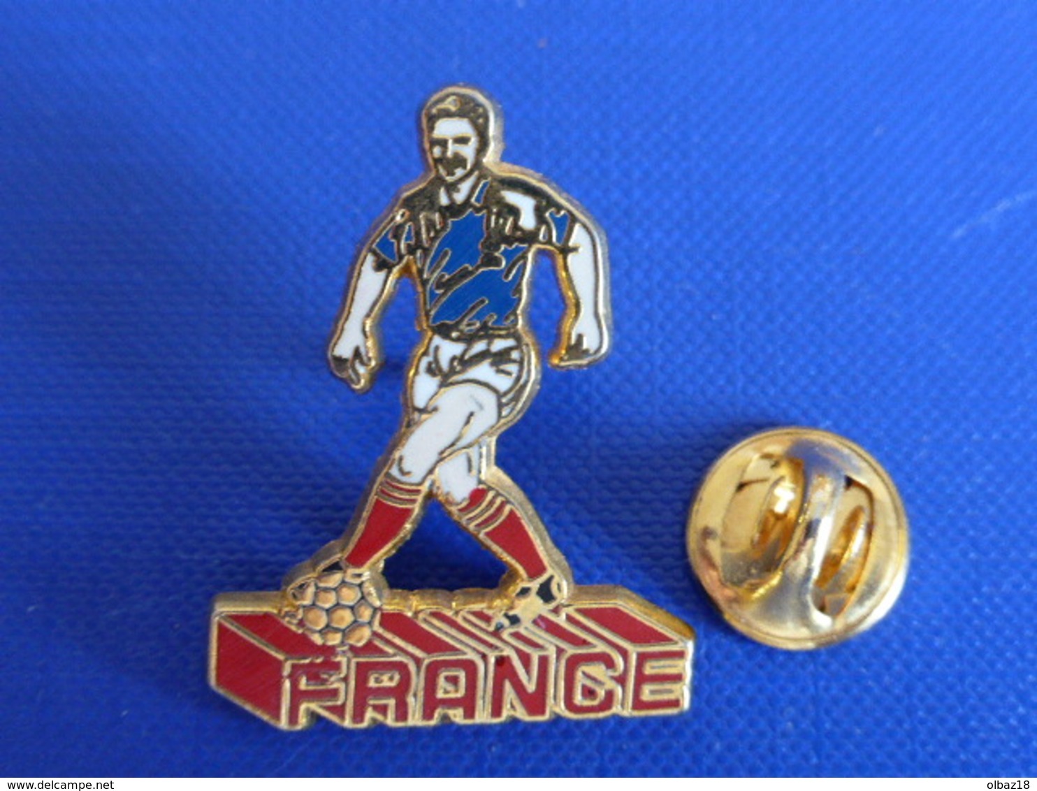 Pin's Foot Football - Joueur Footballeur France - Jean Pierre Papin ? (PA62) - Football