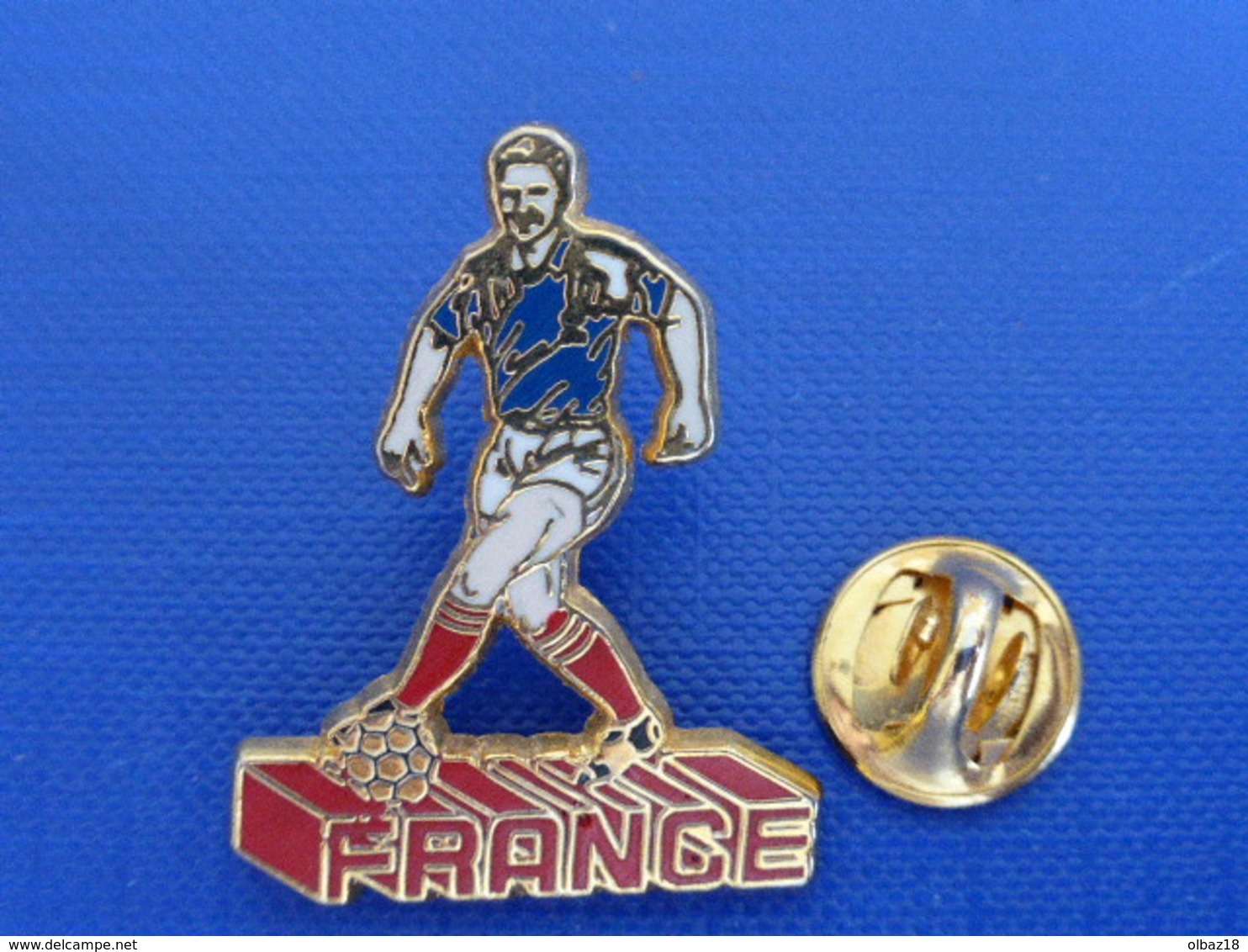 Pin's Foot Football - Joueur Footballeur France - Jean Pierre Papin ? (PA62) - Football